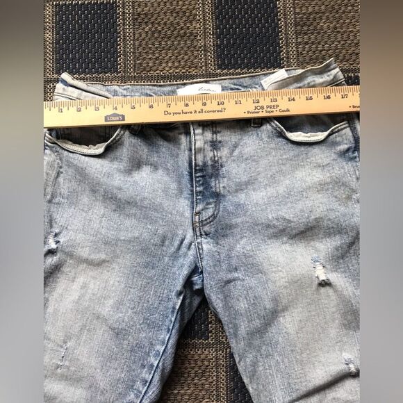 KanCan Stone Wash Stretch Denim Distressed  Jeans Side Seam Detail Size 13/30 - Picture 2 of 10